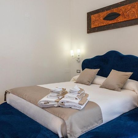 Lovely Rooms - Guest House Suites Triggiano Exterior photo