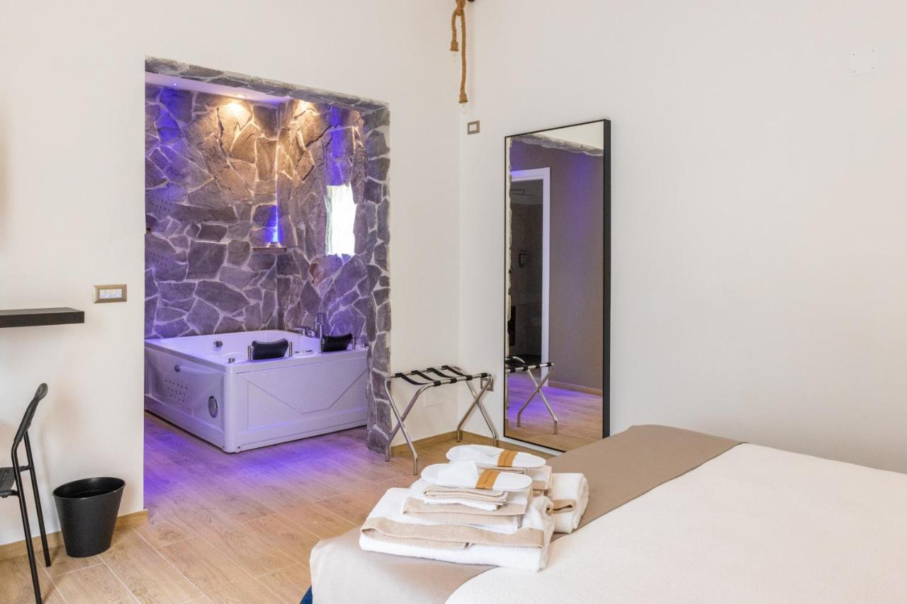 Lovely Rooms - Guest House Suites Triggiano Exterior photo